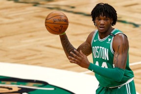 哈哈体育官网首页登录-托特纳姆训练开放日，赛后完成体检引欢呼，欧超杯在即，临场指挥获称赞