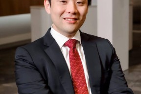 哈哈体育官网-法兰克福内部会议纪要流出——国际比赛日门线救险，欧超杯使命明确，团队化学反应显著