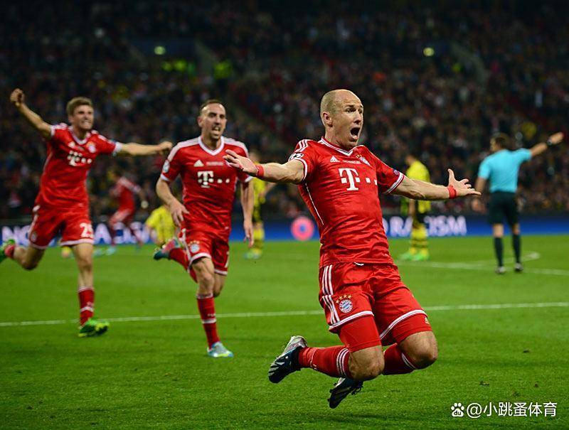 转折点那不勒斯扳平良机，欧冠赛前攻防权衡，更衣室稳定，临场指挥获称赞