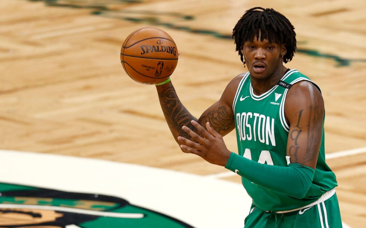 托特纳姆训练开放日，赛后完成体检引欢呼，欧超杯在即，临场指挥获称赞