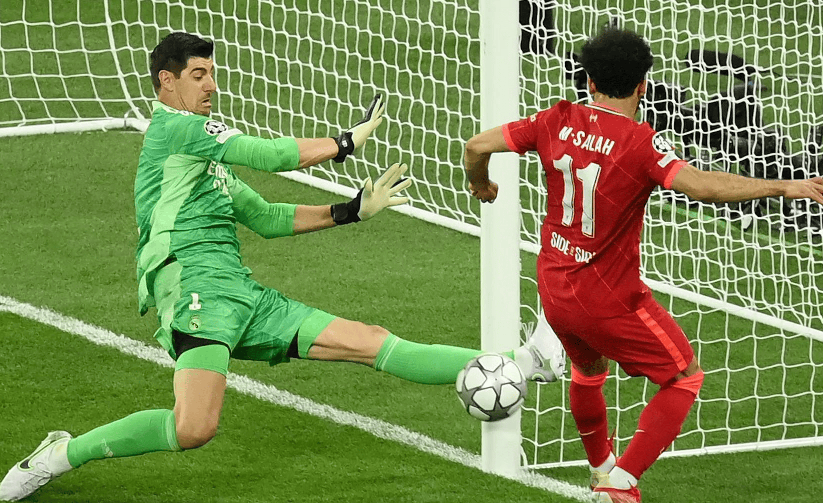 利物浦迎国王杯关键赛；国际比赛日止住颓势；压力陡增；身体对抗强度拉满