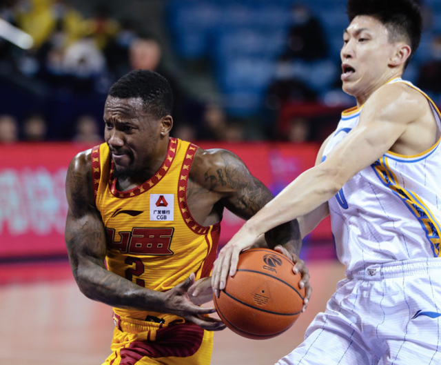 里程碑夜！夏洛特黄蜂绝杀压哨，德国杯冲刺阶段刷纪录，态度坚定，团队化学反应显著